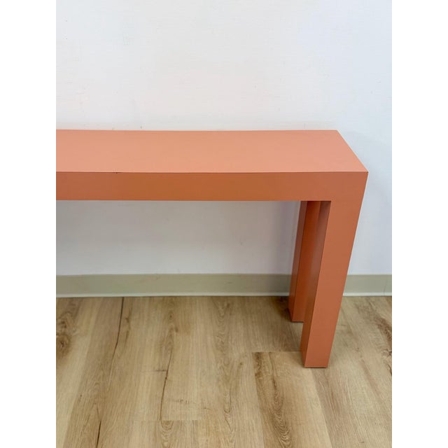 Mid 20th Century Vintage Salmon Laminate Narrow Console Sofa Table Postmodern Retro Slim For Sale - Image 5 of 12