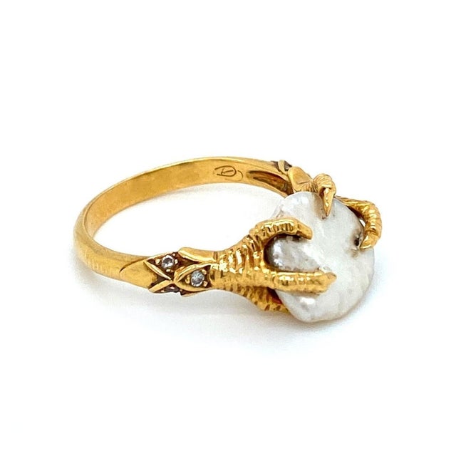 Contemporary Mid 20th Century Carrera y Carrera Diamond Pearl Claw Ring 18K Yellow Gold Size 6.5 For Sale - Image 3 of 10