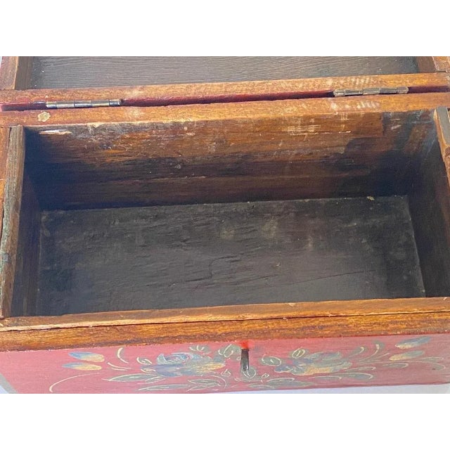 Large Wood Jewelry Box with Flowers Decor, England, 19th Century For Sale - Image 6 of 11