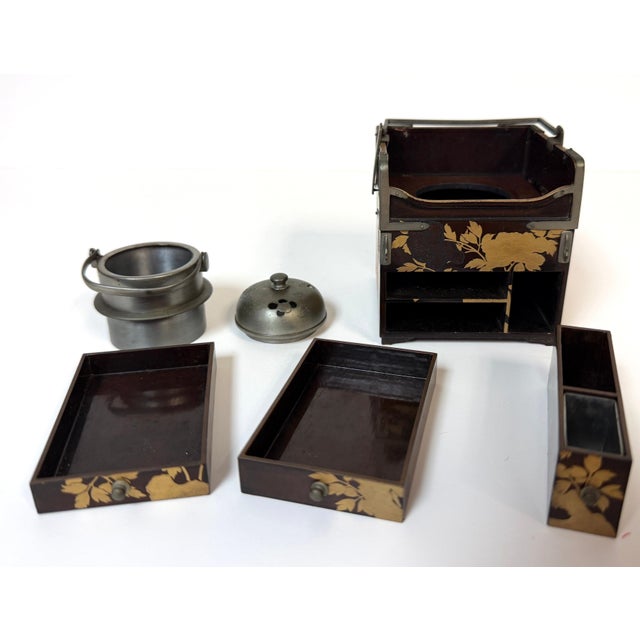 Metal Japanese Meiji Gold Maki-e Lacquer Tabako-Bon Smoking Cabinet For Sale - Image 7 of 18