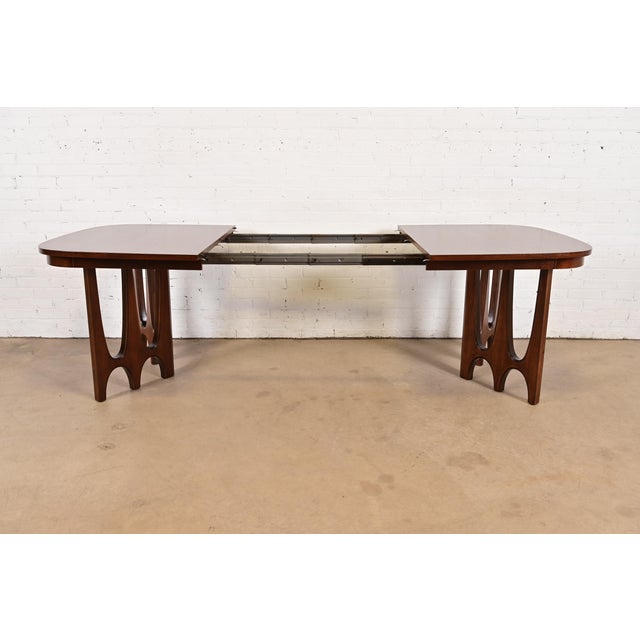 Broyhill Brasilia Mid-Century Modern Sculpted Walnut Extension Dining Table, Newly Refinished For Sale In South Bend - Image 6 of 13