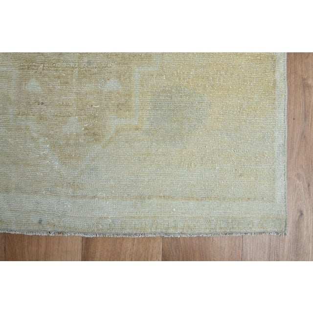 1970s Vintage Handmade Wool Cotton Turkish Cream Area Rug For Sale - Image 10 of 11