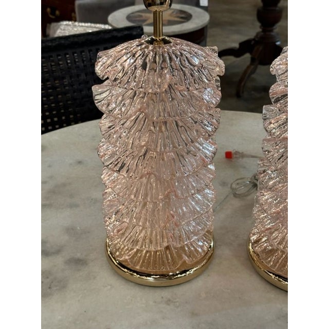 Modern Decorative Pair of Pink Murano Brass "Ruffle" Lamps For Sale - Image 3 of 5