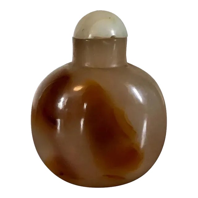 19th Century Chinese Carved Agate Stone Snuff Bottle with Jade Stopper For Sale