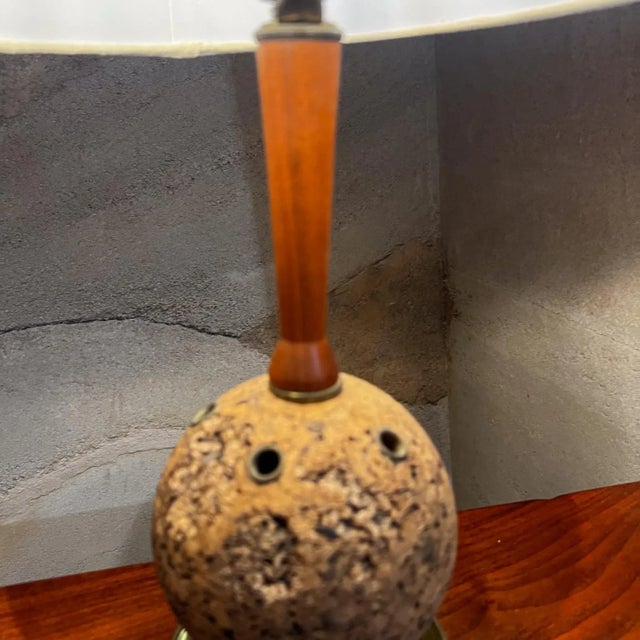 1960s 1960s Sculptural Cork and Walnut Table Desk Lamp Laurel Co For Sale - Image 5 of 11