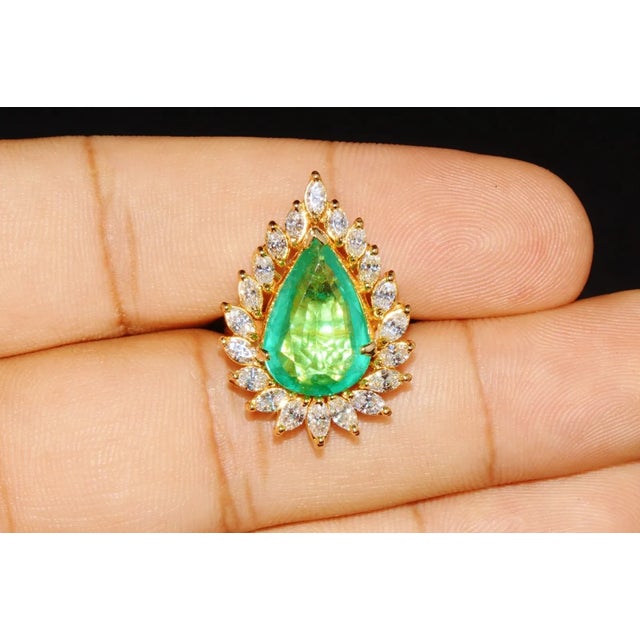 Early 21st Century GIA Certified Natural 8.5CTS Zambian Emerald VS F Diamond 18K Solid Gold Statement Ring, size 6.25 For Sale - Image 5 of 6