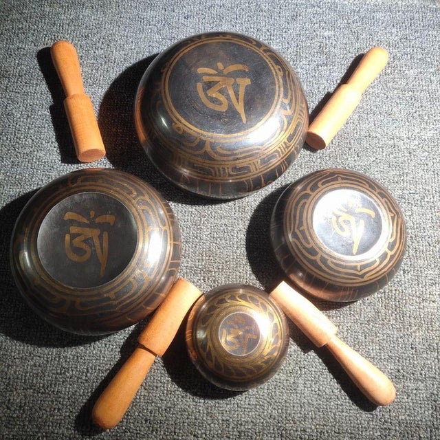 Dimensions (Largest Bowl): Diameter 10cm (3.94") Total Weight (Set): 1727 grams (approx. 3.81 lbs) Material: Solid Copper...