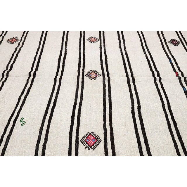 Mid 20th Century Mid 20th Century White & Black Vintage Hemp Kilim For Sale - Image 4 of 7