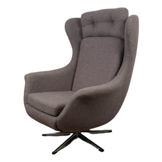 Modern Mid-Century Style High-Back Swivel Wing Lounge Chair For Sale