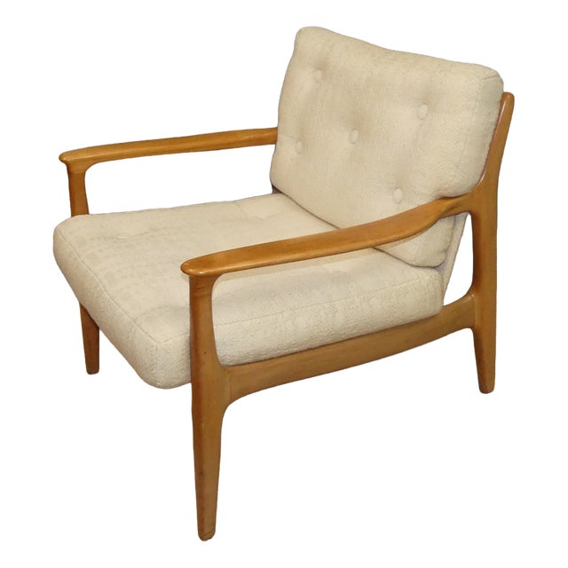 Mid-Century Modern Easy Armchair in Off-White Upholstery and Light Wood, 1960s For Sale