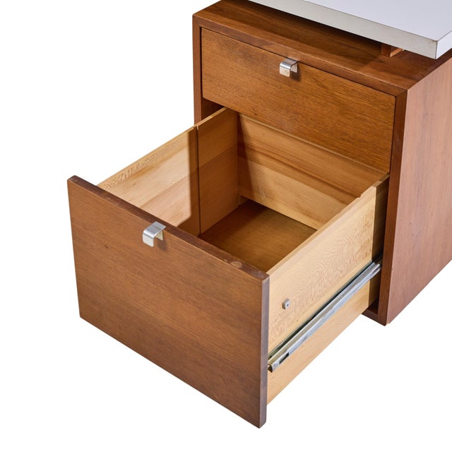 George Nelson for Herman Miller 9000 Series Mid Century Walnut and White Fomica Executive Corner Desk With Return and Built in Lamp For Sale In Chicago - Image 6 of 12