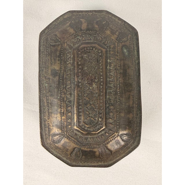 Antique 19th/Early 20th Century Indian Bronze Betel Nut Paan Box, Incised Decoration For Sale - Image 4 of 8