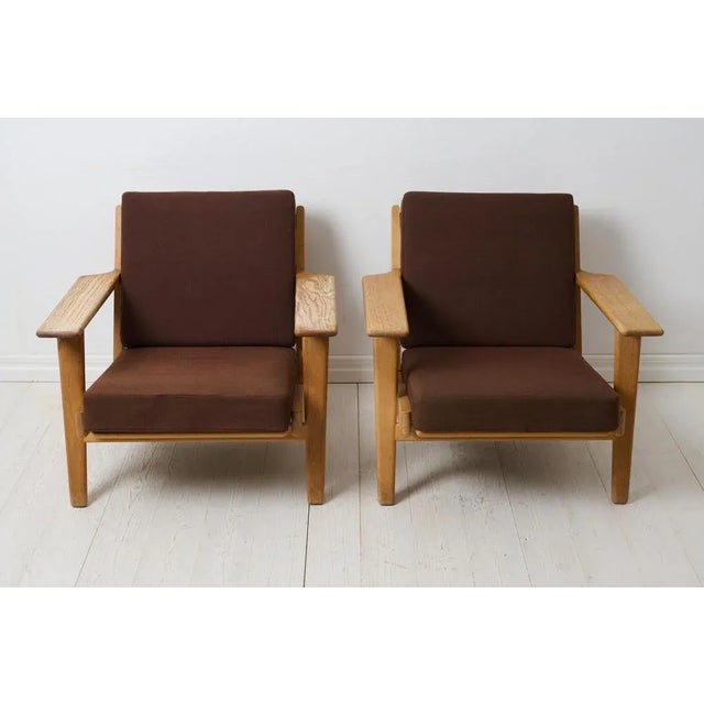 Set of Modern Scandinavian Model Ge-290 Armchairs attributed to Hans J. Wegner for Getama, 1890s For Sale - Image 6 of 11