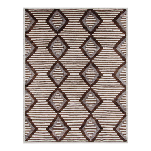 Navajo Style Hand Knotted Wool Rug. 8' 00" X 10' 02" For Sale