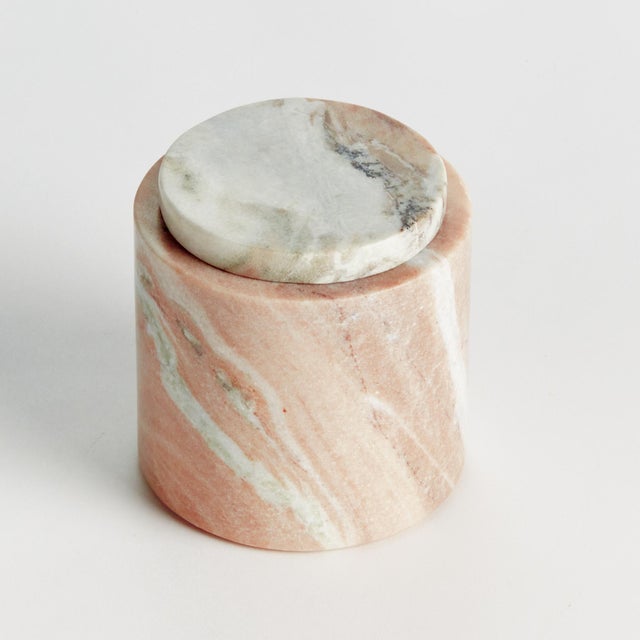 Honed to a semimatte finish, this stunning marble is specifically known for its unique darkBrown to lightBrown broad...