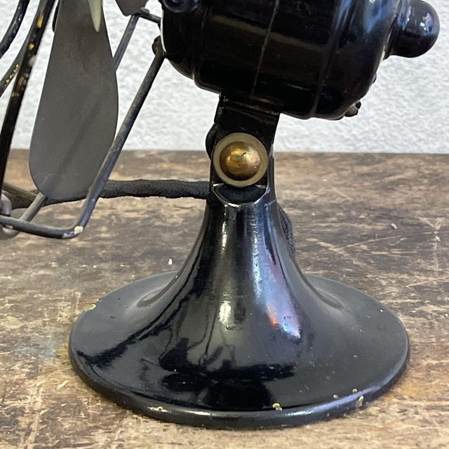 Table Fan with Brass Blades and Iron Frame from Compagnia Generale di Elettricità, 1930s For Sale - Image 10 of 18