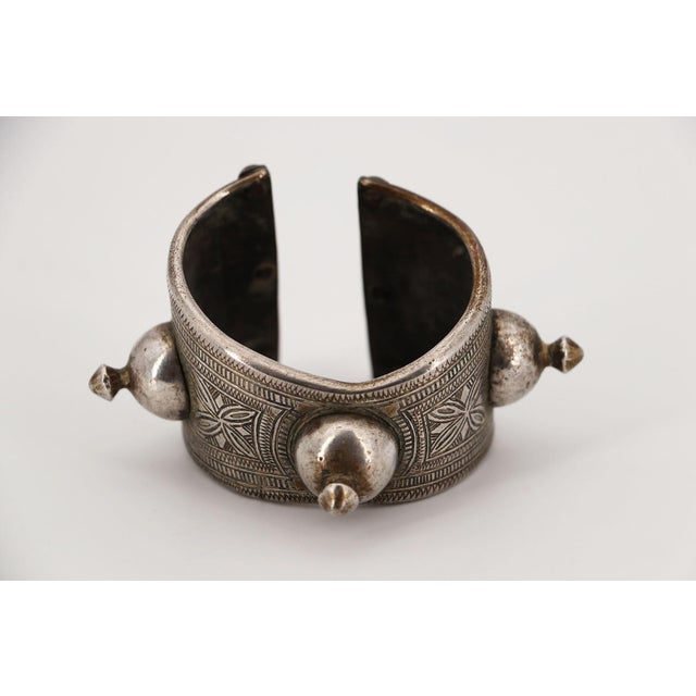 1900s Tribal Silver Cuff Bracelet, Berber, North Africa For Sale - Image 10 of 12