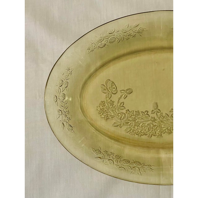 Glass 1930’s “Sharon” Yellow Glass Platter For Sale - Image 7 of 9