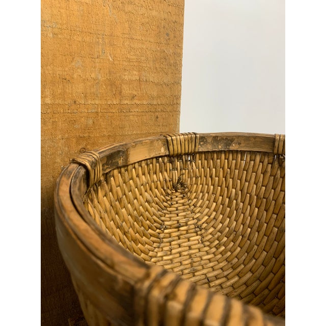 Chinese Vintage Handwoven Chinese Willow Basket For Sale - Image 3 of 5