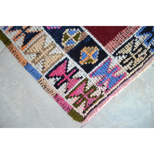 Vintage Hand Knotted Rug Ethnic Kurdish Rug - 4′8″ X 8′ For Sale - Image 11 of 13