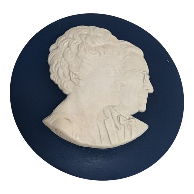 Rare Wedgwood Commemorative Medallion – The Buten Museum of Wedgwood For Sale