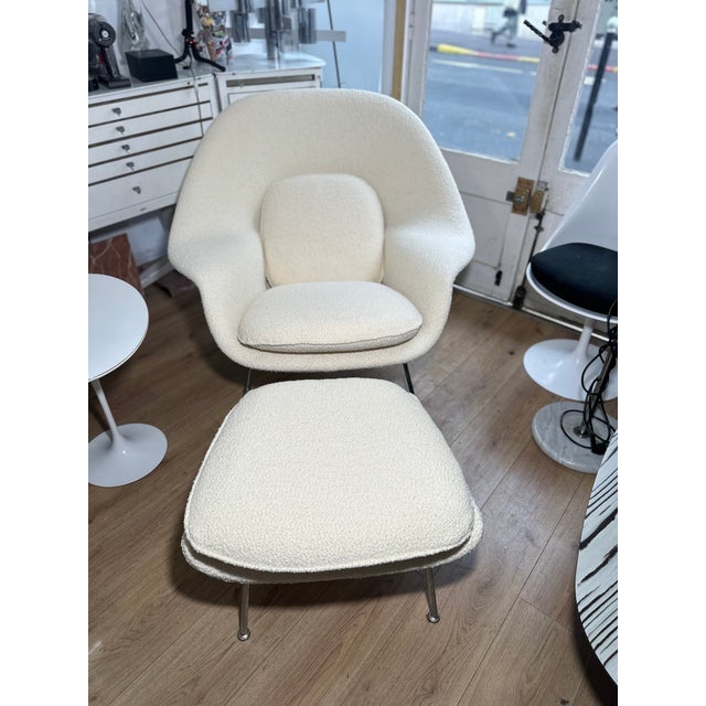 Set of Womb Chair and Ottoman by Eero Saarinen for Knoll International, 2010s For Sale - Image 15 of 15