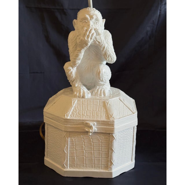 Chinoiserie Chic Vintage Vivai Del Sud Style White Monkey Table Lamp With Hand Gilt Red Chinoiserie Shade – Newly Painted For Sale - Image 3 of 11