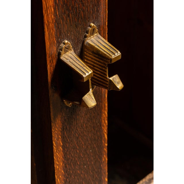 Early 20th Century Oak Ice Box For Sale In Chicago - Image 6 of 16