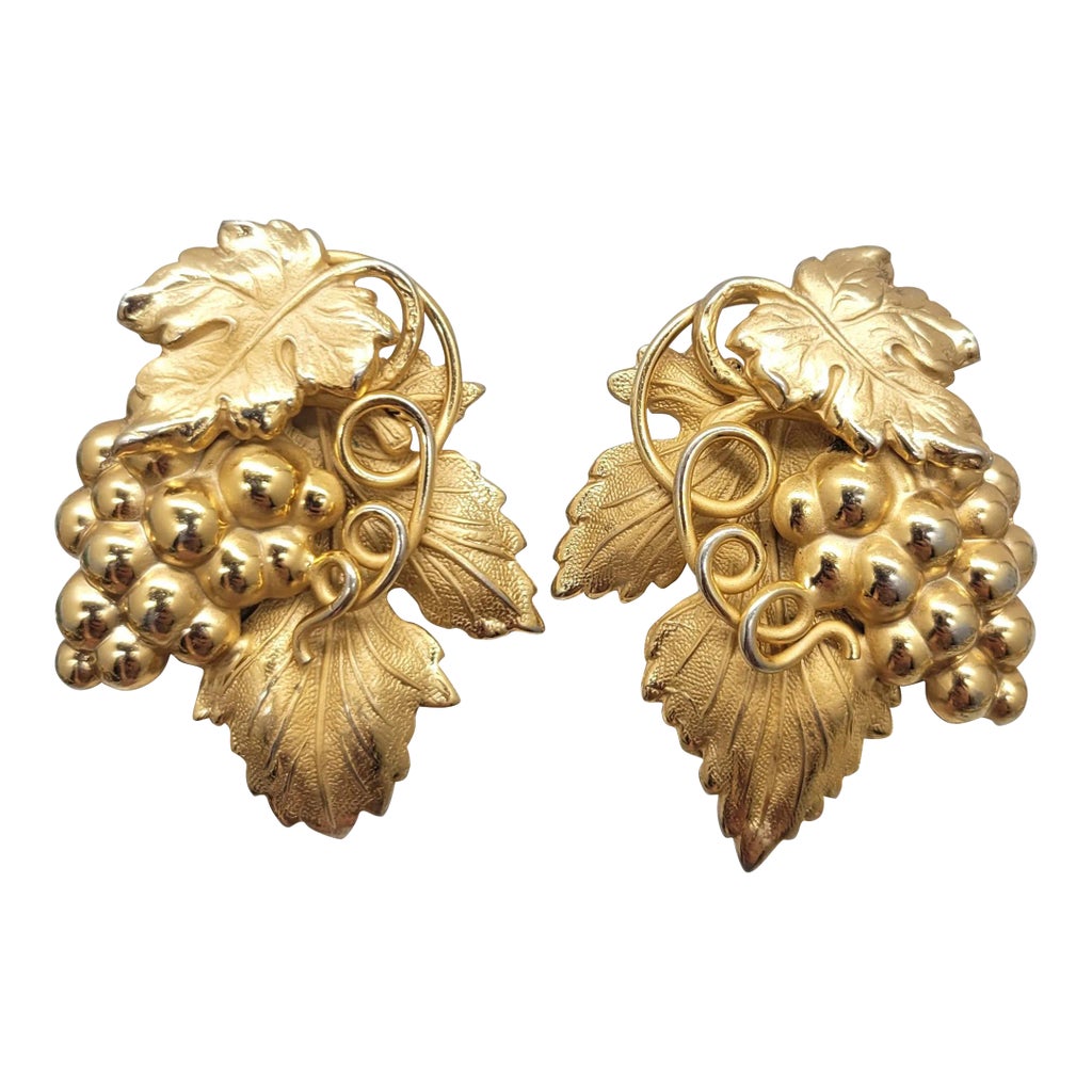 Vintage Gold Leaf Earrings and Hat Pin Set Spring Leaves Pin & Earrings Set Gold Tone Vintage Costume  main image 2