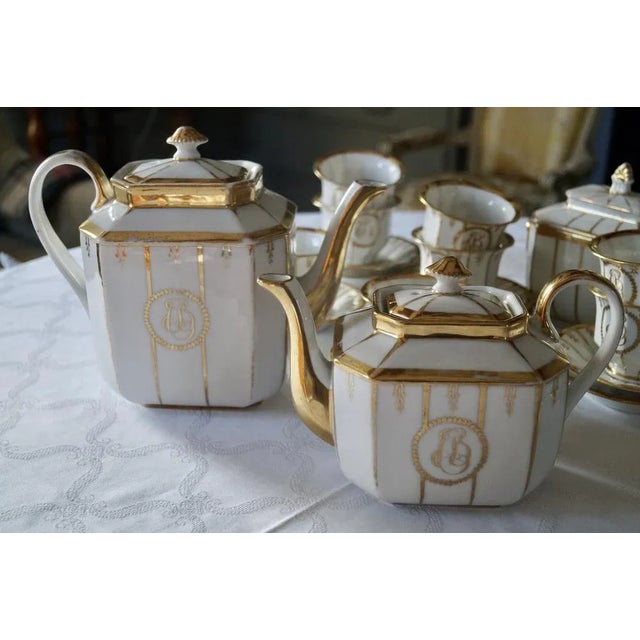 Antique French Porcelain Tea Service, 1840, Set of 16, in Very Good conditions. Designed before 1890