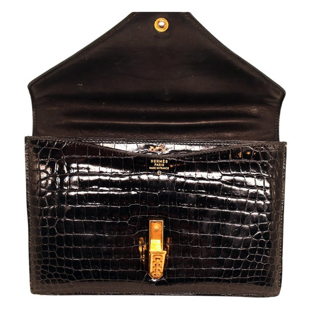 Contemporary Hermès Black Porosus Crocodile Alcazar Top Handle Shoulder Bag, 1980. For Sale - Image 3 of 11