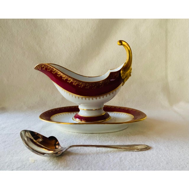 1950s Antique Pirkenhammer Ruby Red Porcelain Sauce Boats With Gilt Bacchus Handles — Pair For Sale - Image 5 of 18