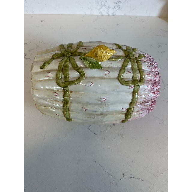 1960s Asparagus Form Italian Faience Tureen For Sale In New York - Image 6 of 9