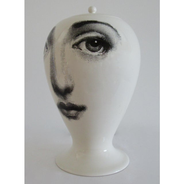 1960s Piero Fornasetti Porcelain "Bounanotte Bitossi Foundry White Lidded Vase/Urn For Sale - Image 5 of 9
