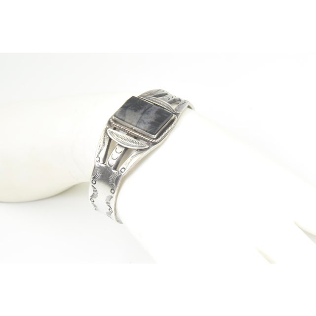 Mid 20th Century Southwestern Fred Harvey Style Sterling Silver and Petrified Wood Cuff Bracelet For Sale - Image 10 of 10