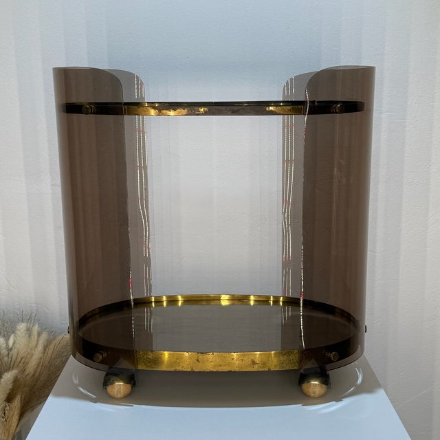 Italian Space Age Serving Trolley in Acrylic and Brass, 1968 For Sale - Image 3 of 18