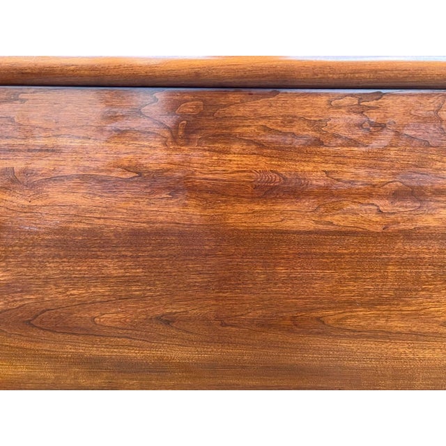 Henkel Harris Traditional Solid Cherry Pineapple Four Poster Queen Bed Frame. For Sale - Image 16 of 18