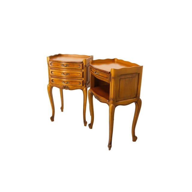 French Louis XV Style Nightstands in Cherrywood, 1970s, Set of 2 For Sale - Image 3 of 10