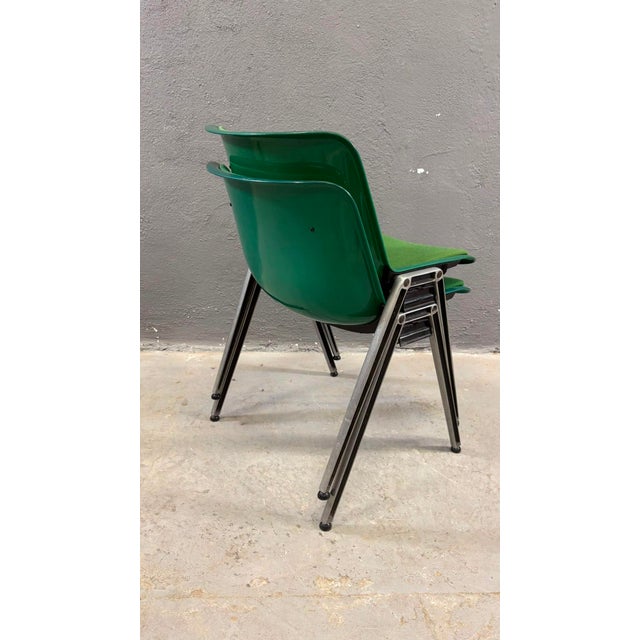 1980s Mid-Century Modern Green Plastic Conference Chairs in Chrome Frame, Italy, 1985, Set of 2 For Sale - Image 5 of 11