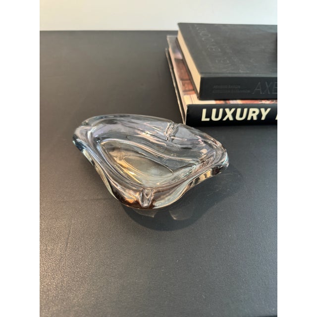 Unique shaped vintage ash tray. This mid century ash tray is the perfect table top accessory or bar accessory. It is...