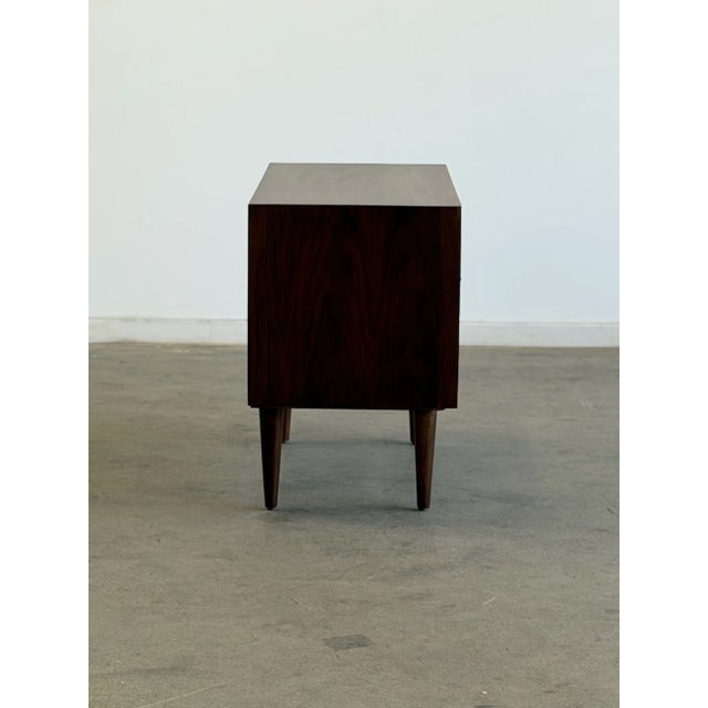 Mid Century Modern Chest of Drawers For Sale - Image 9 of 18