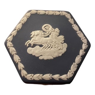Vintage Wedgwood Jasperware Portland Blue Hexagon Trinket Box For Sale