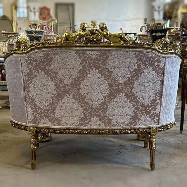 Rococo 1980s French Rococo Style Light Pink Tufted Sofa For Sale - Image 3 of 3
