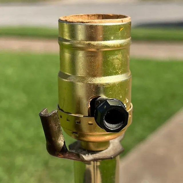 Vintage Tall Pastel Pink Art Deco Ceramic Table Lamp For Sale - Image 4 of 4