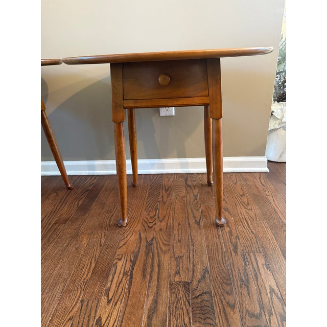 Queen Anne Set of 2 Vintage 1953 Stickley End/Side Tables For Sale - Image 3 of 14