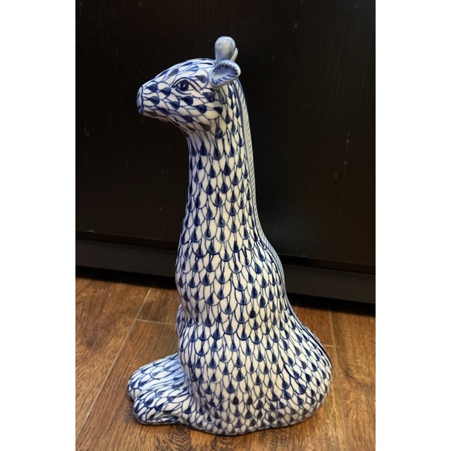 1990s Vintage MCM Andrea by Sadek Blue & White Painted Fishnet Sitting Giraffe 13" Tall Figurine For Sale - Image 5 of 7