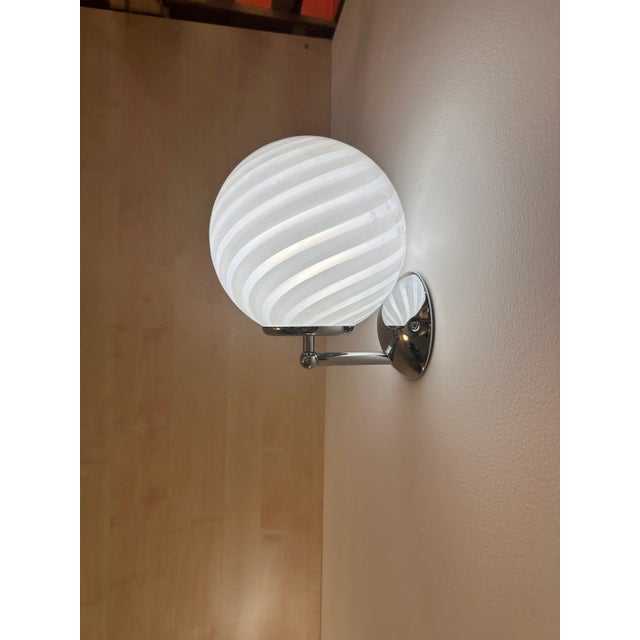 Mid-Century Modern Contemporary Milky-White Swirl Murano Glass Wall Sconce For Sale - Image 3 of 7