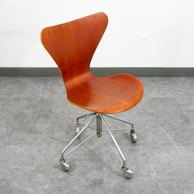 1960s Mid Century Modern Task Chair 7 # 3117 Office Teak Arne Jacobsen Fritz Hansen For Sale - Image 5 of 10
