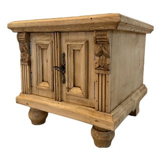 Rustic Nightstand in Wood For Sale