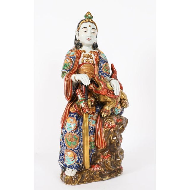 Antique 19th Century Japanese Meiji Kutani Guanyin Sculpture in Porcelain For Sale - Image 6 of 18